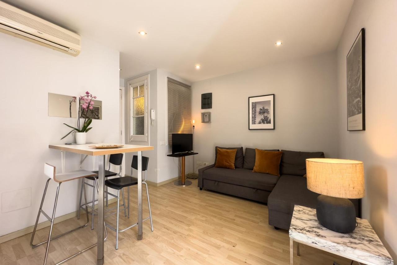 Aparteasy - Gracia Apartments บาร์เซโลนา ภายนอก รูปภาพ