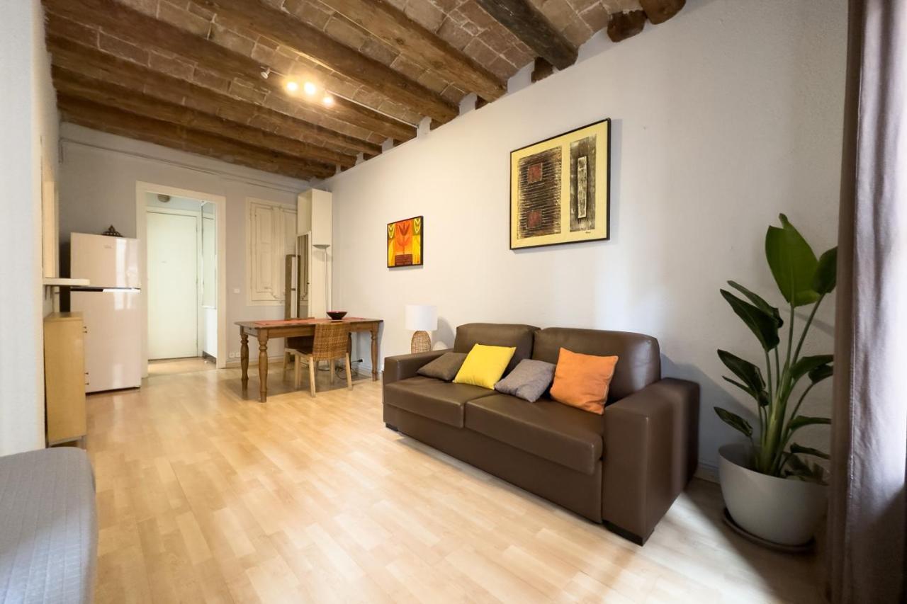 Aparteasy - Gracia Apartments บาร์เซโลนา ภายนอก รูปภาพ
