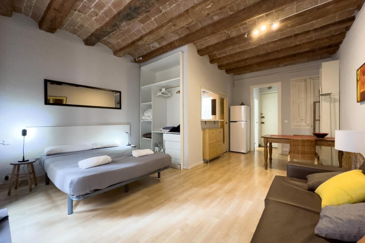 Aparteasy - Gracia Apartments บาร์เซโลนา ภายนอก รูปภาพ