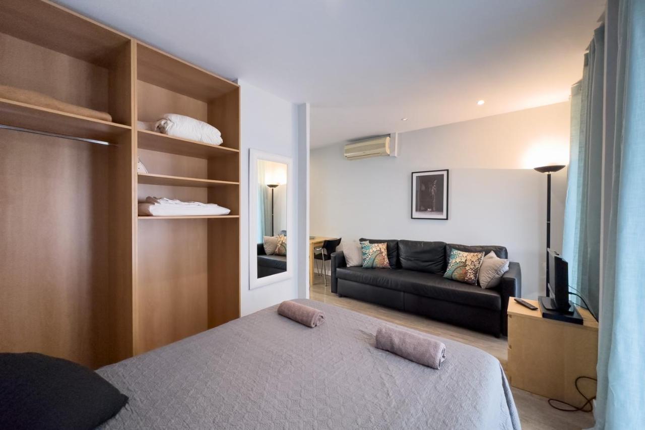 Aparteasy - Gracia Apartments บาร์เซโลนา ภายนอก รูปภาพ