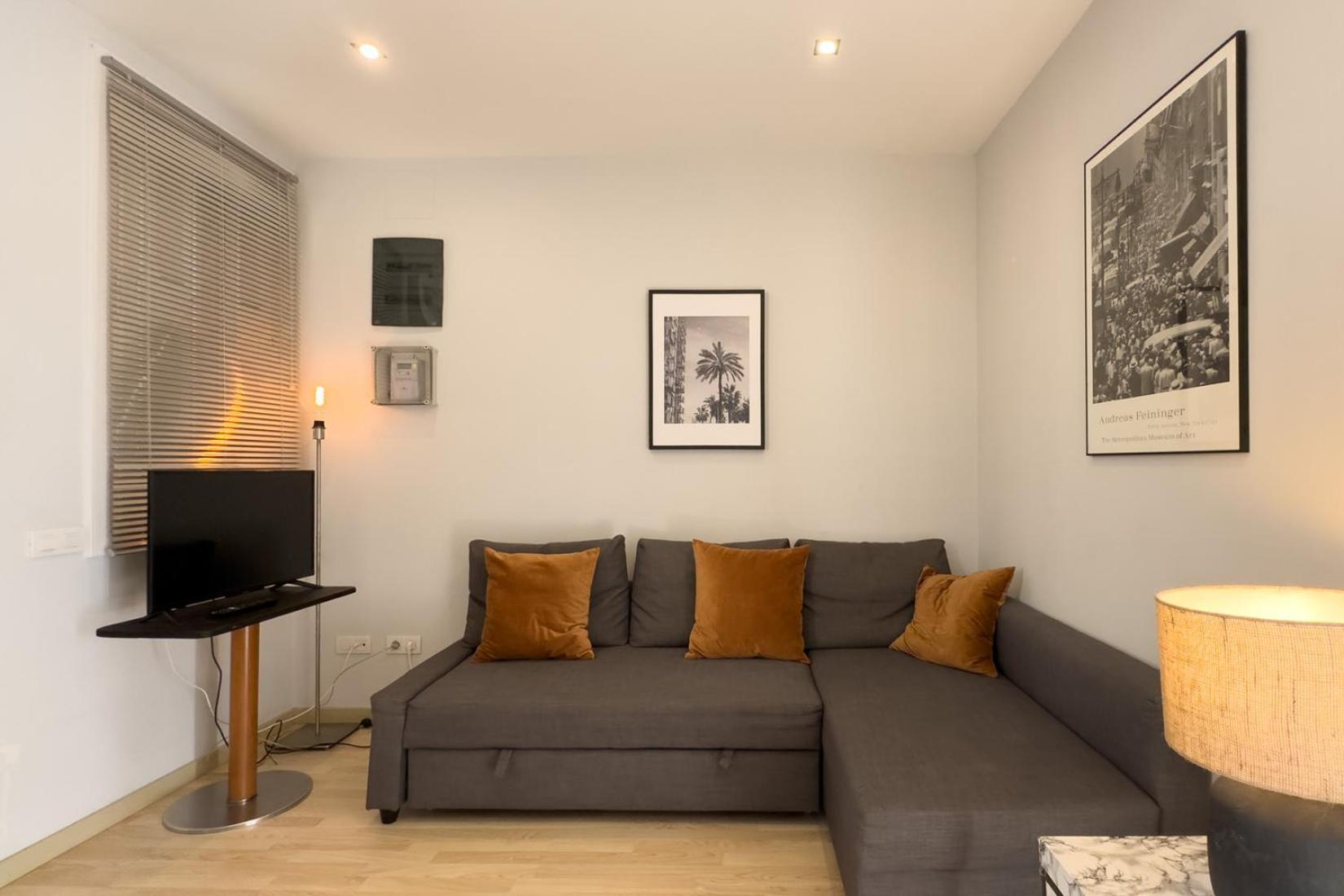Aparteasy - Gracia Apartments บาร์เซโลนา ภายนอก รูปภาพ